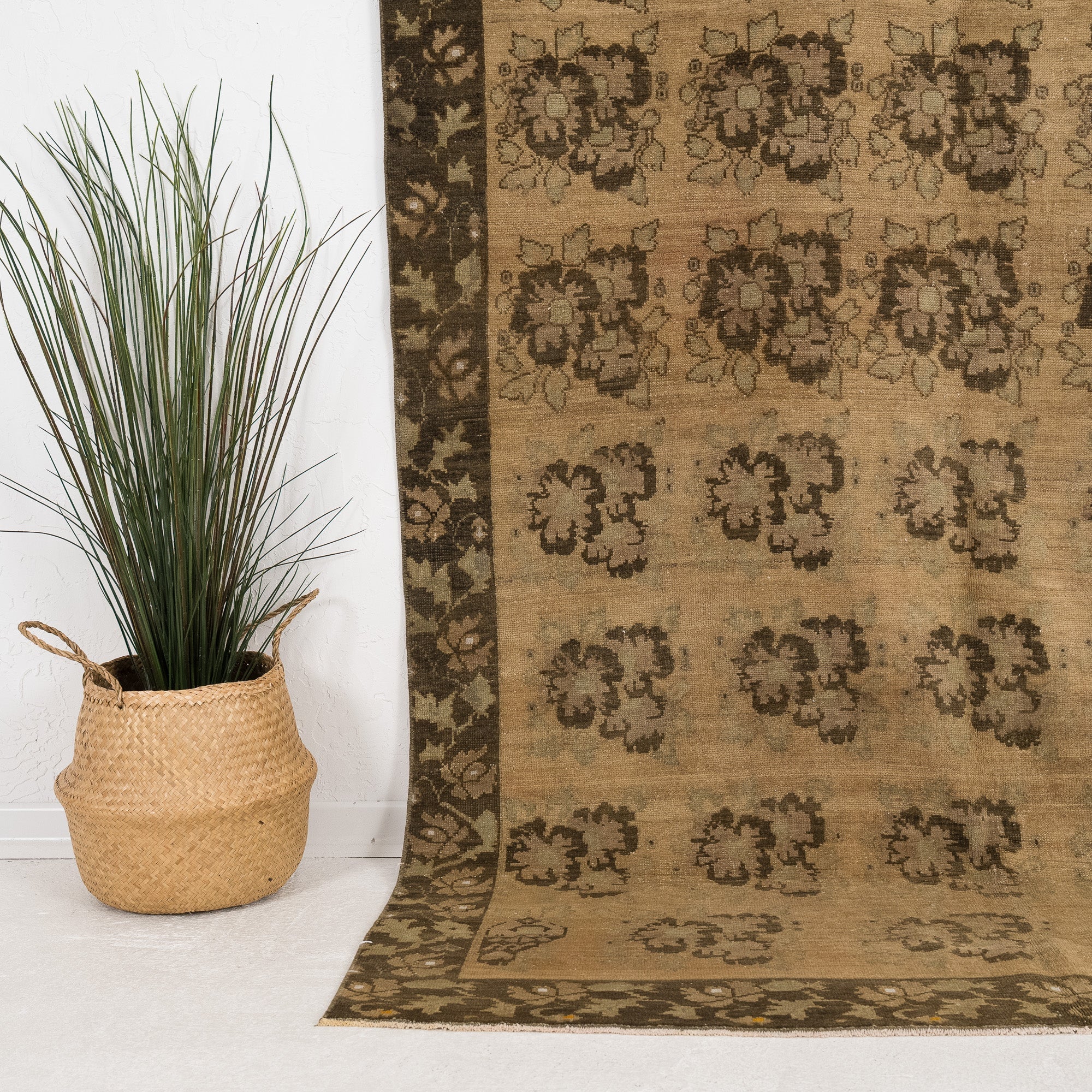 Maevyra - Vintage Turkish Area Rug