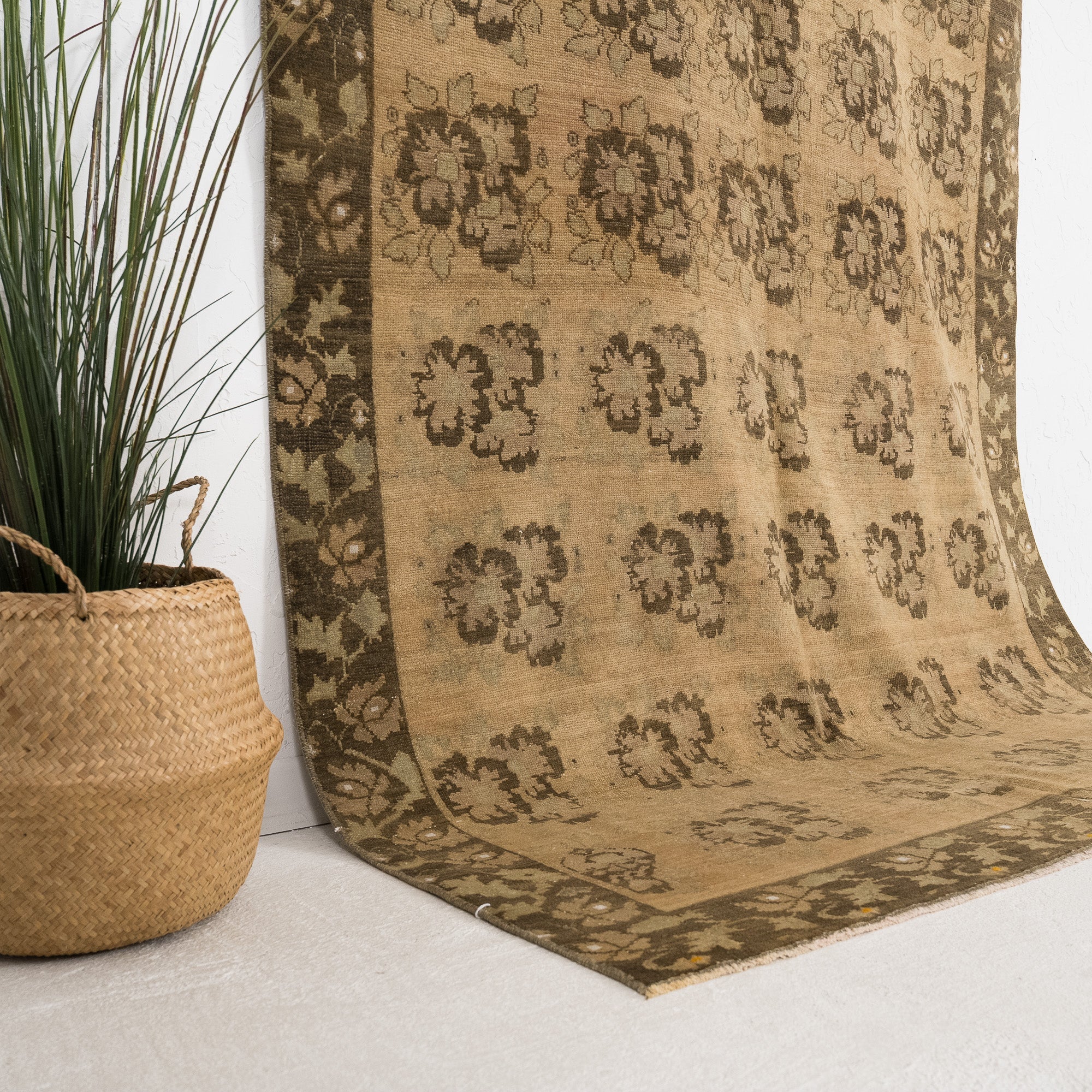 Maevyra - Vintage Turkish Area Rug