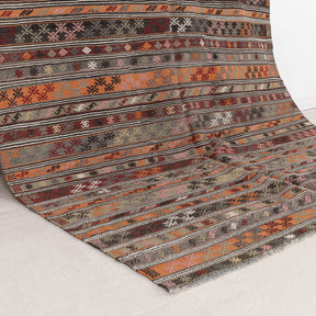 Taelysella - Vintage Turkish Area Rug
