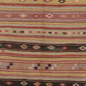 Saerinin - Vintage Turkish Area Rug