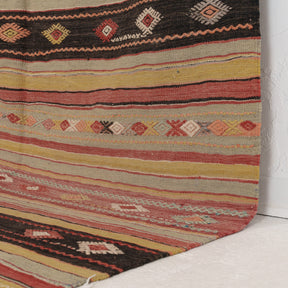 Saerinin - Vintage Turkish Area Rug