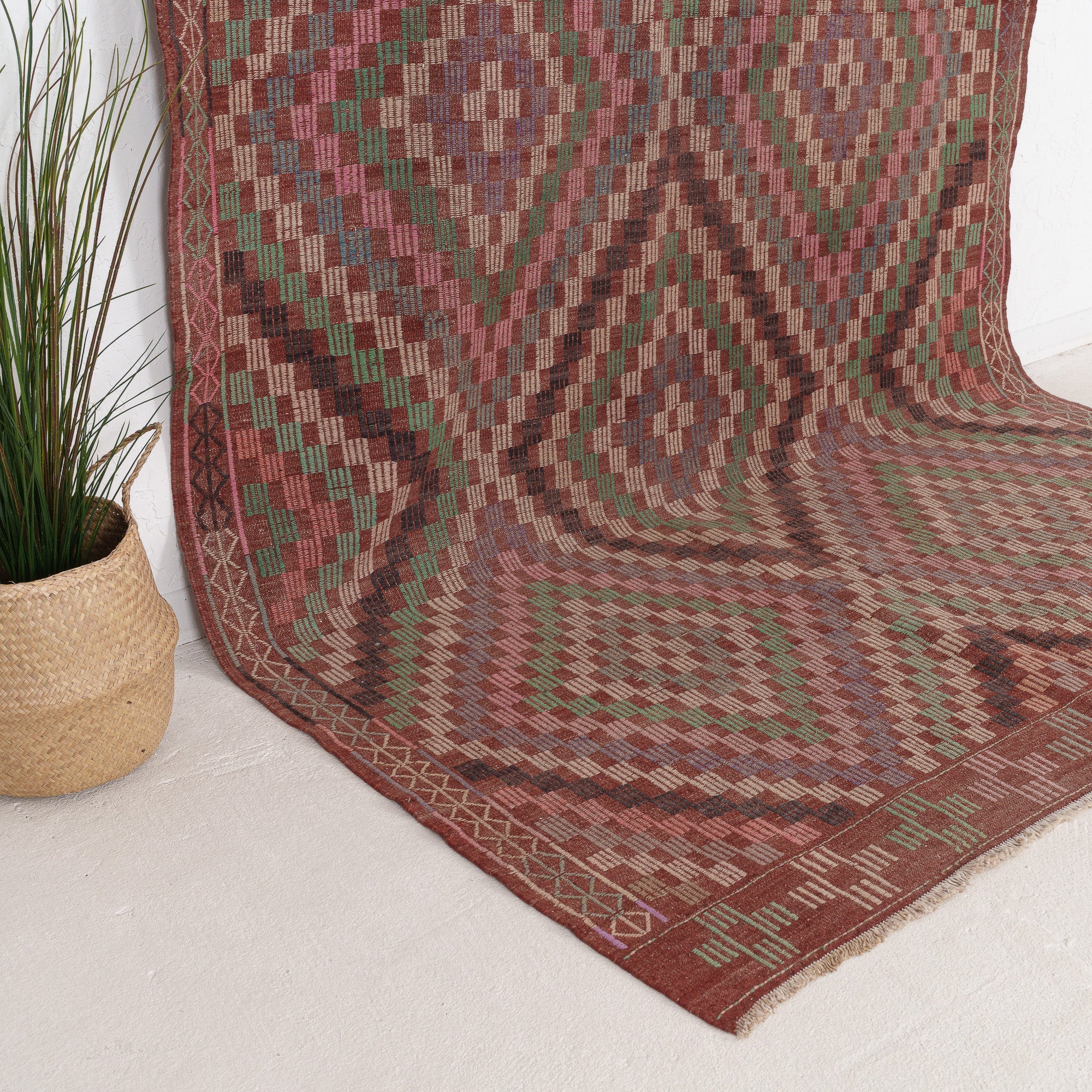 Saerinena - Vintage Turkish Area Rug