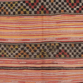 Vaelisena - Vintage Turkish Area Rug