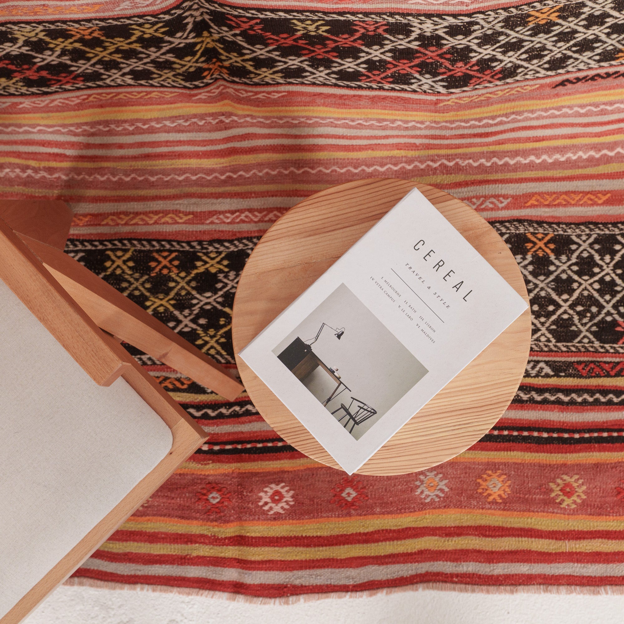 Vaelisena - Vintage Turkish Area Rug