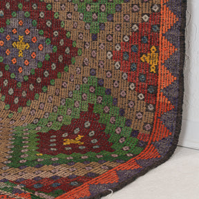 Vaelisess - Vintage Turkish Area Rug