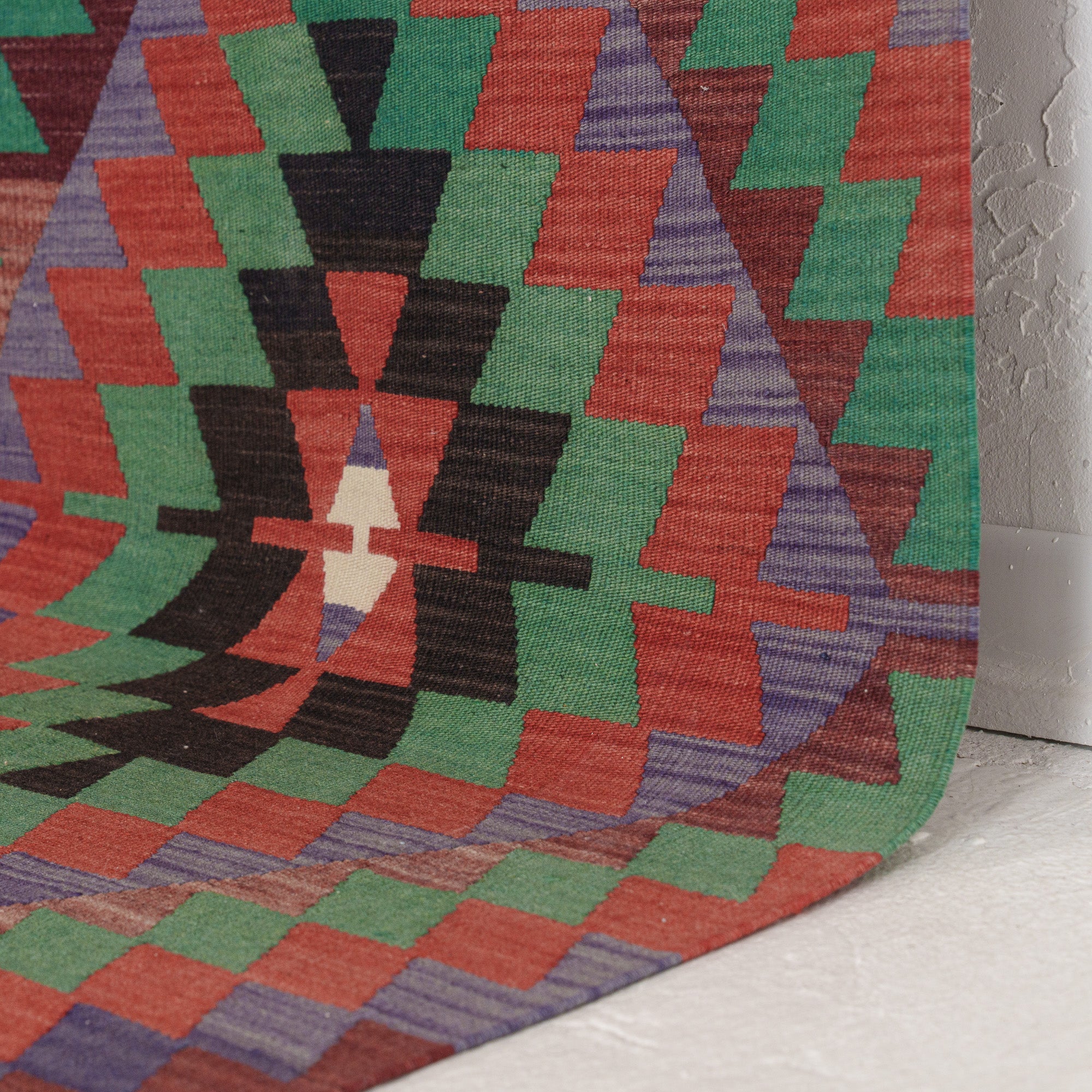 Vaelisara - Vintage Turkish Area Rug