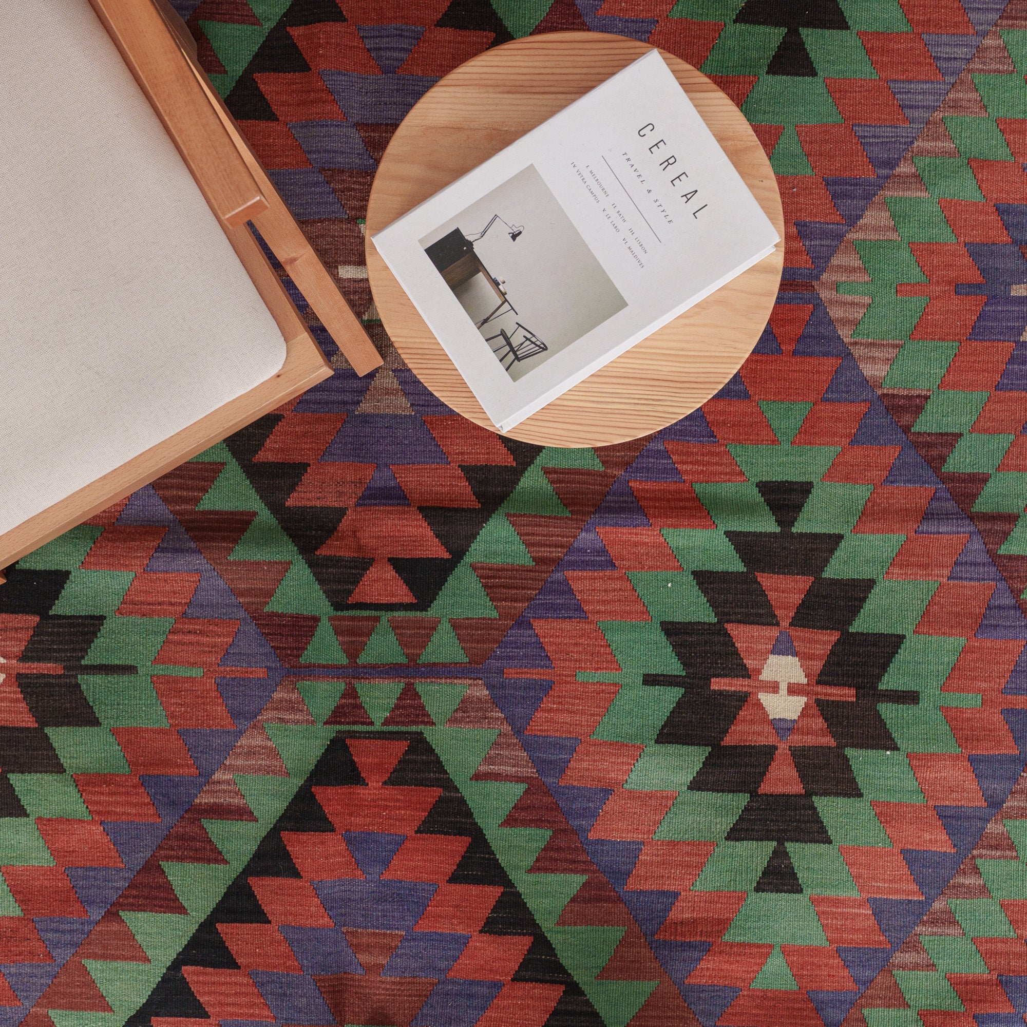 Vaelisara - Vintage Turkish Area Rug