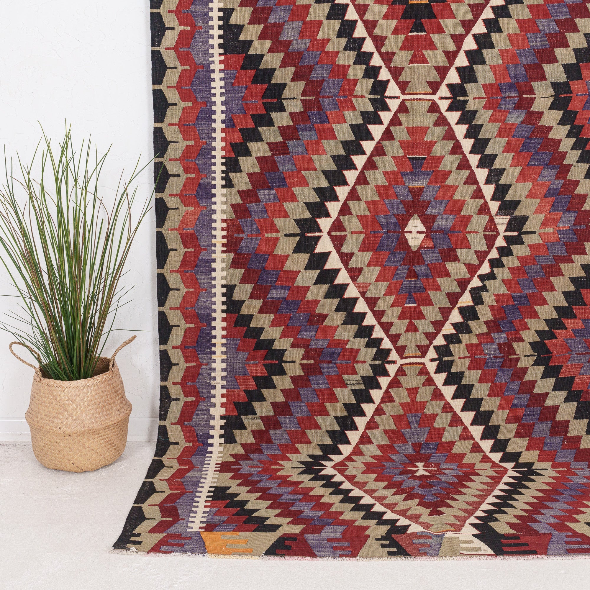 Waelinis - Vintage Turkish Area Rug