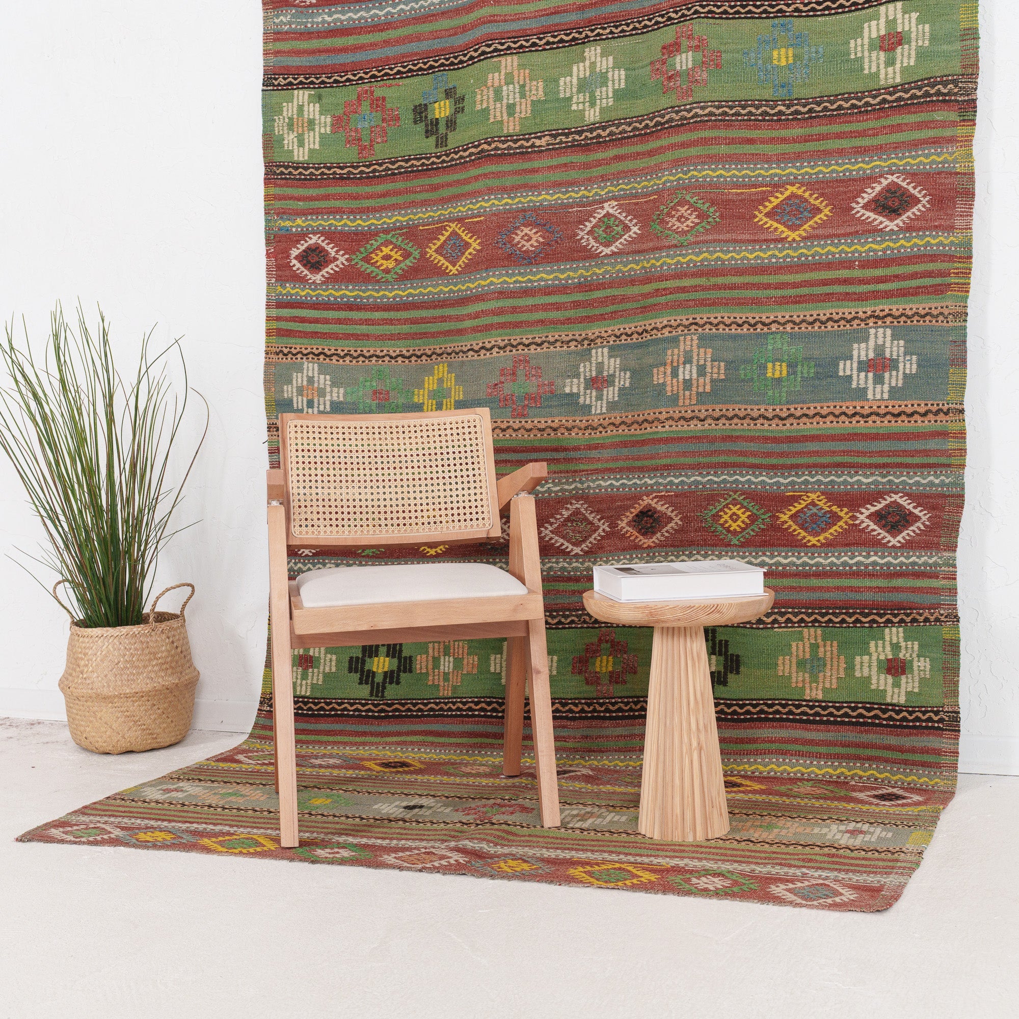 Waelinara - Vintage Turkish Area Rug