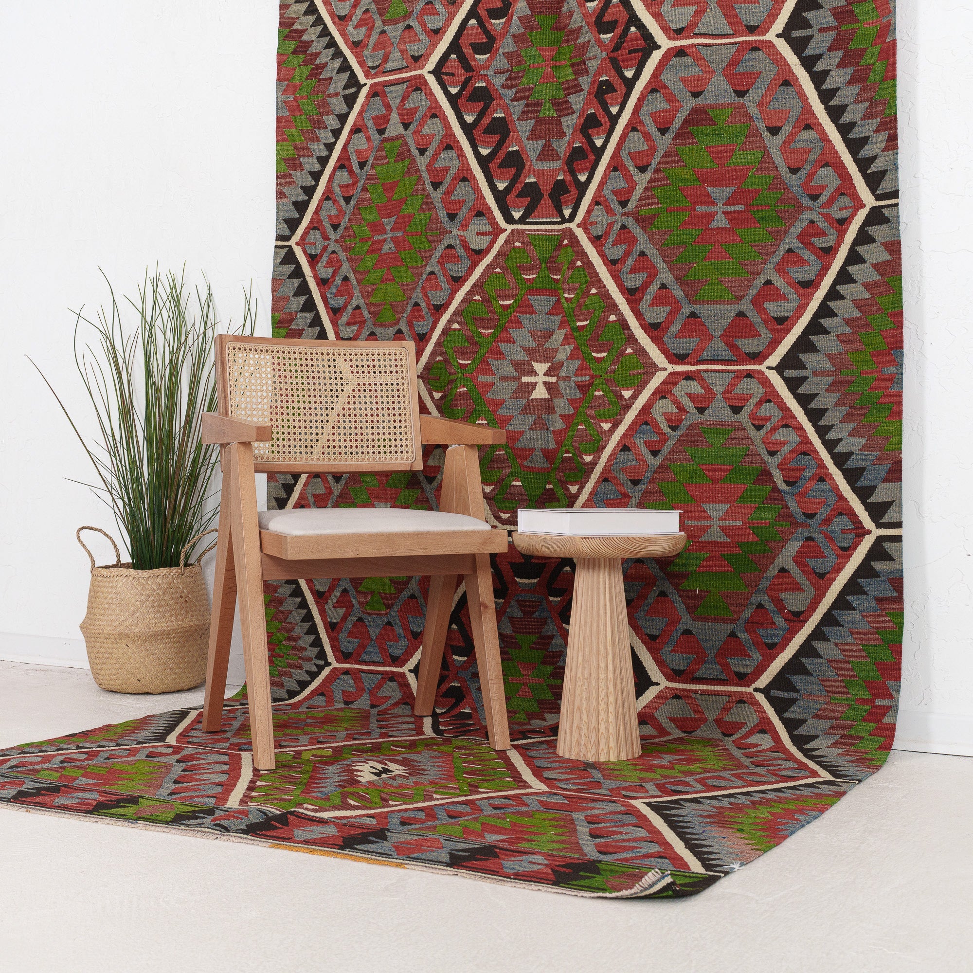 Saerinella - Vintage Turkish Area Rug