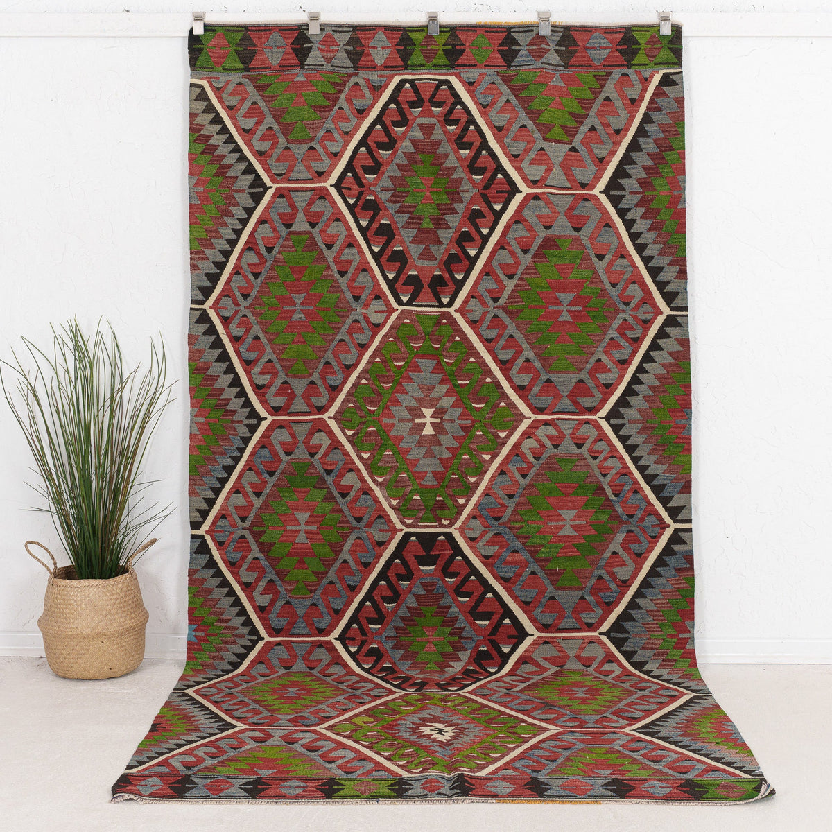 Saerinella - Vintage Turkish Area Rug