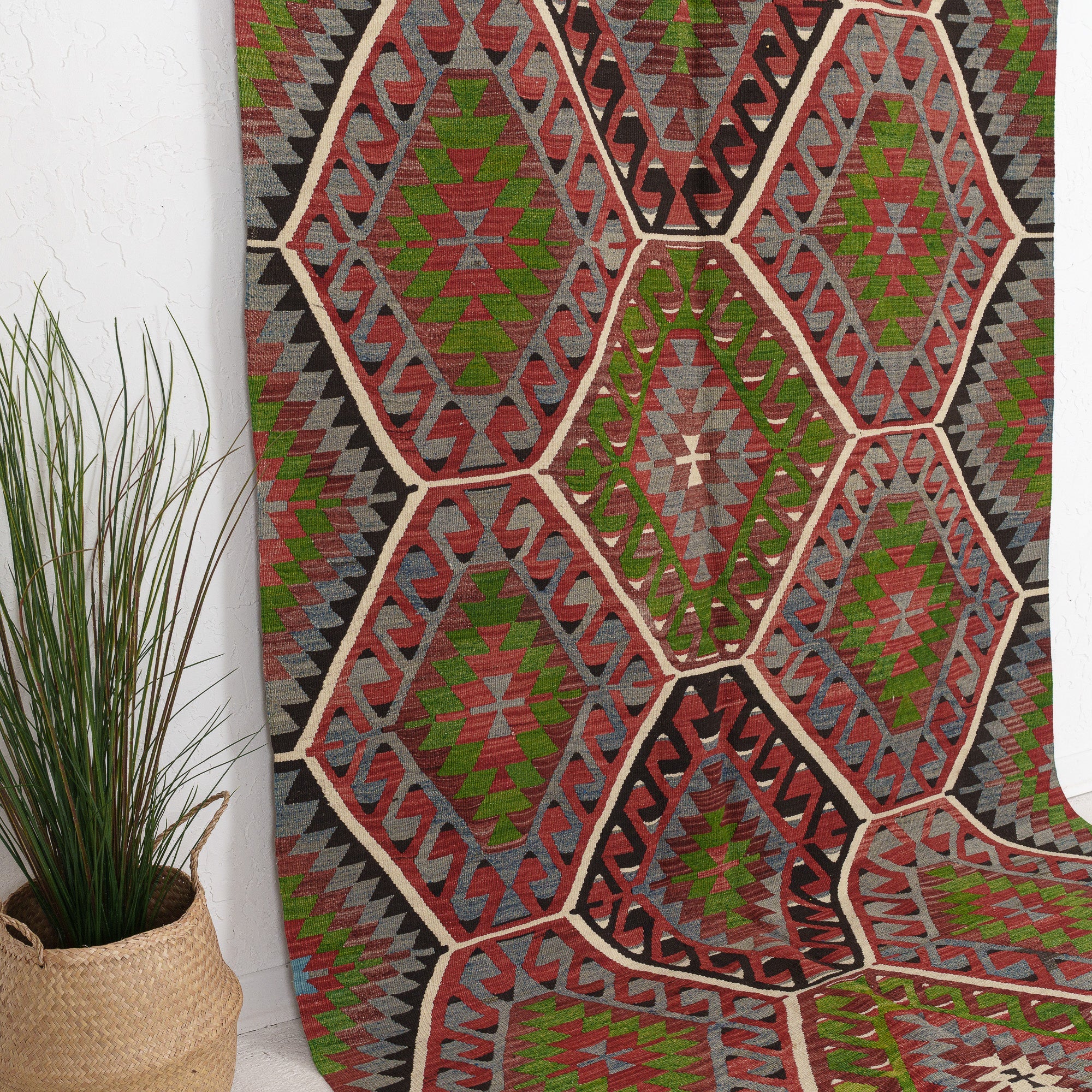 Saerinella - Vintage Turkish Area Rug