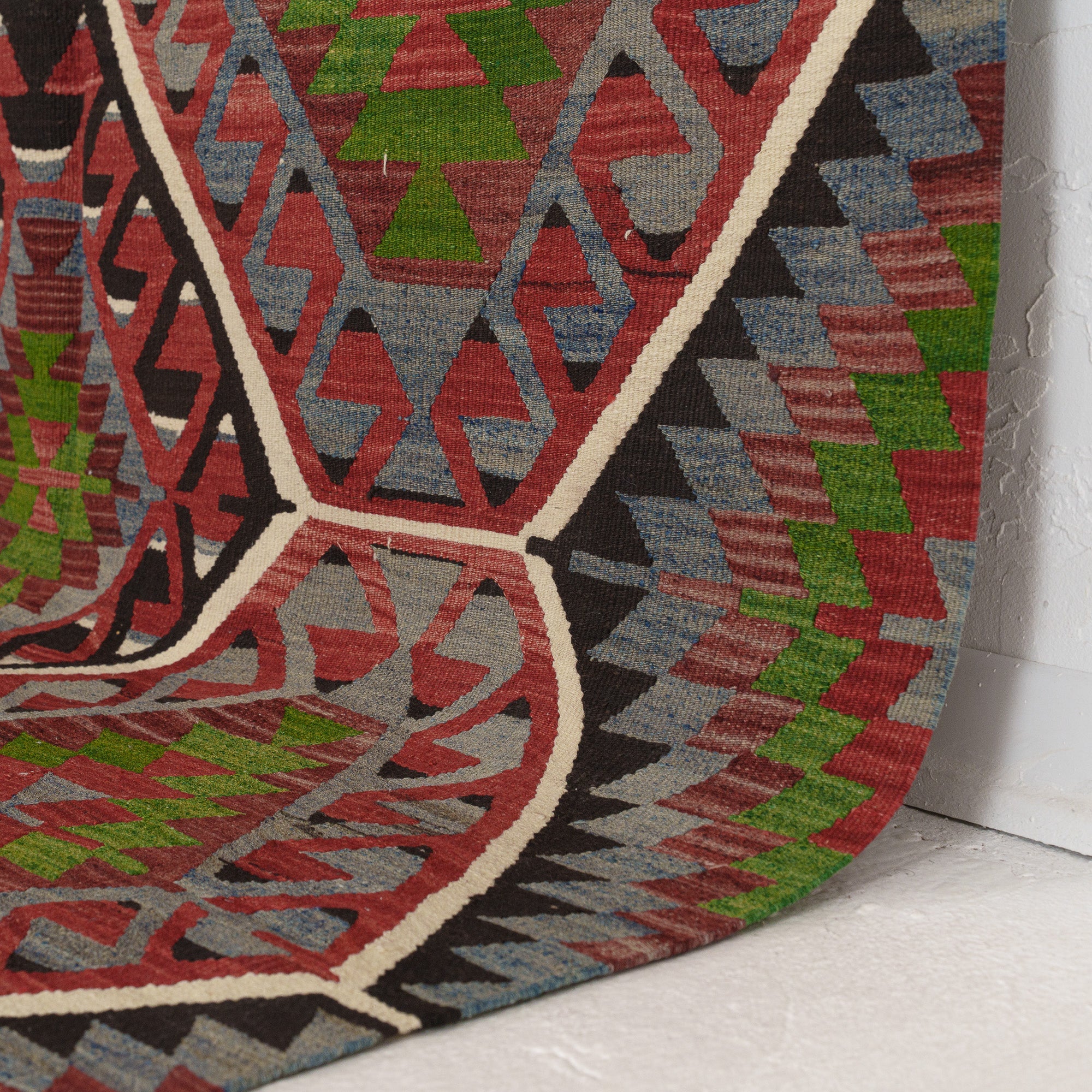 Saerinella - Vintage Turkish Area Rug