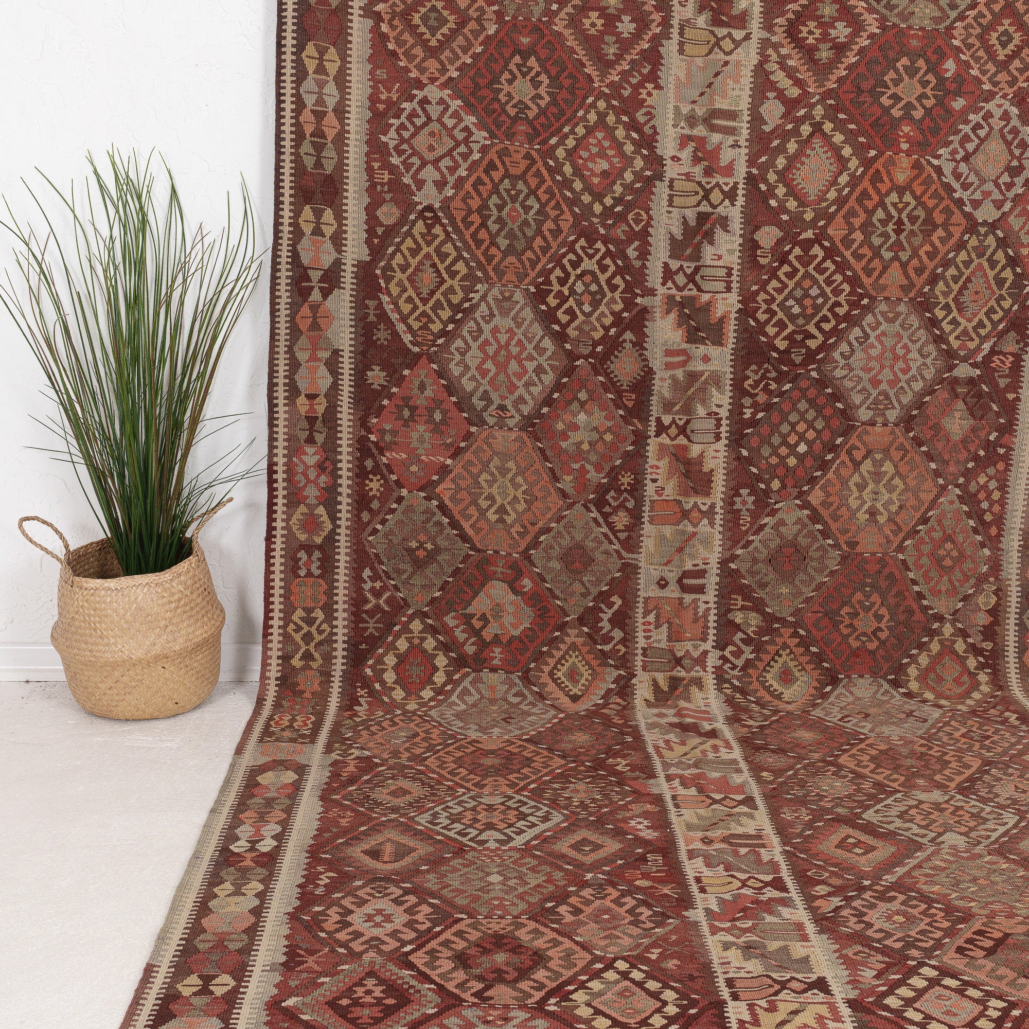 Raelisaria - Vintage Turkish Area Rug