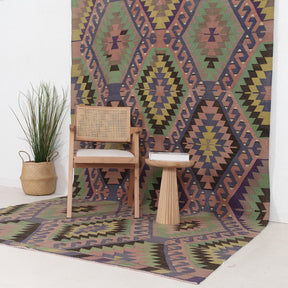 Saeriness - Vintage Turkish Area Rug