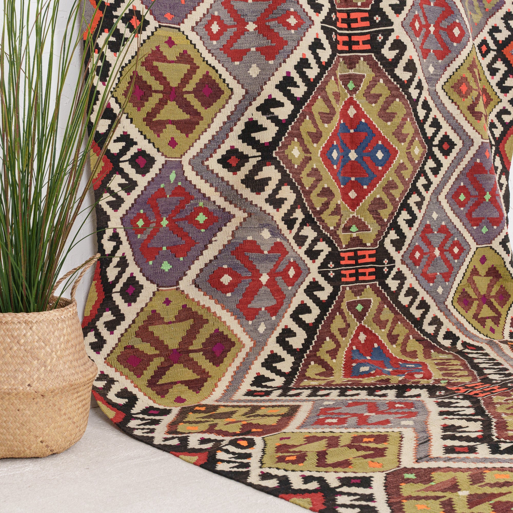 Waeliness - Vintage Turkish Area Rug