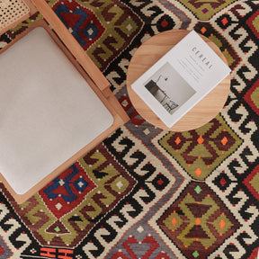 Waeliness - Vintage Turkish Area Rug