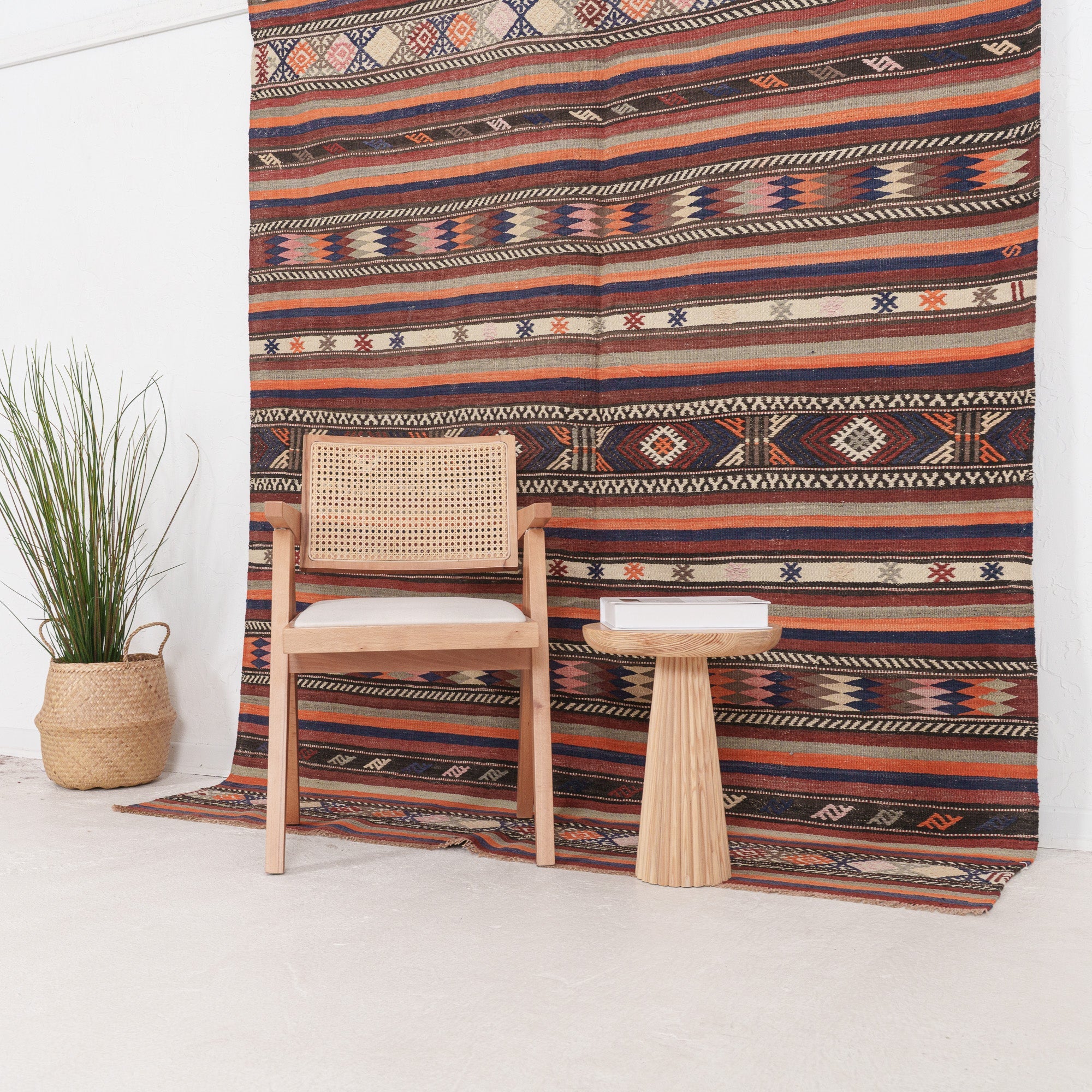 Xaerisa - Vintage Turkish Area Rug