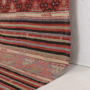 Taelysess - Vintage Turkish Area Rug