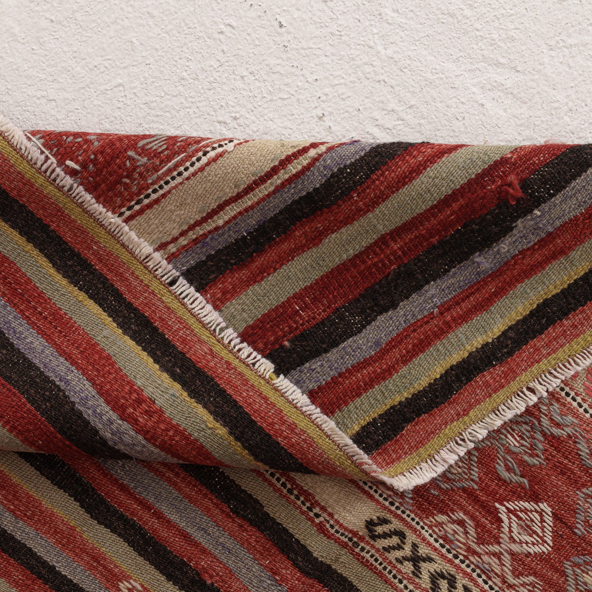 Taelysess - Vintage Turkish Area Rug