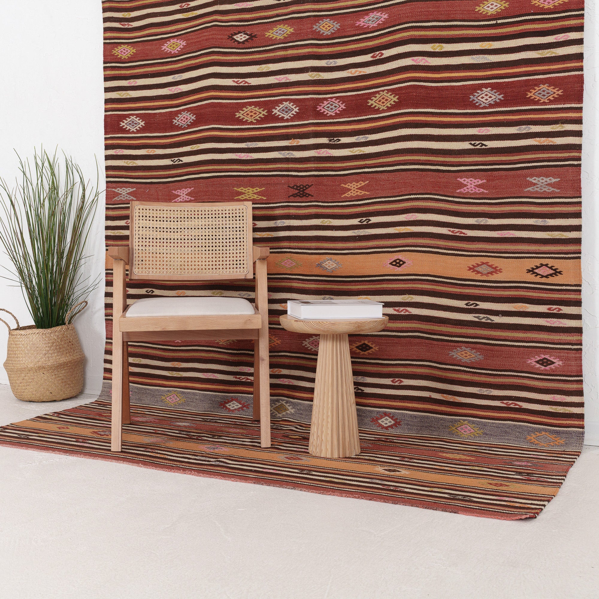 Taelysaria - Vintage Turkish Area Rug