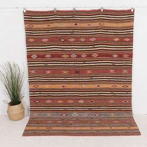 Taelysaria - Vintage Turkish Area Rug