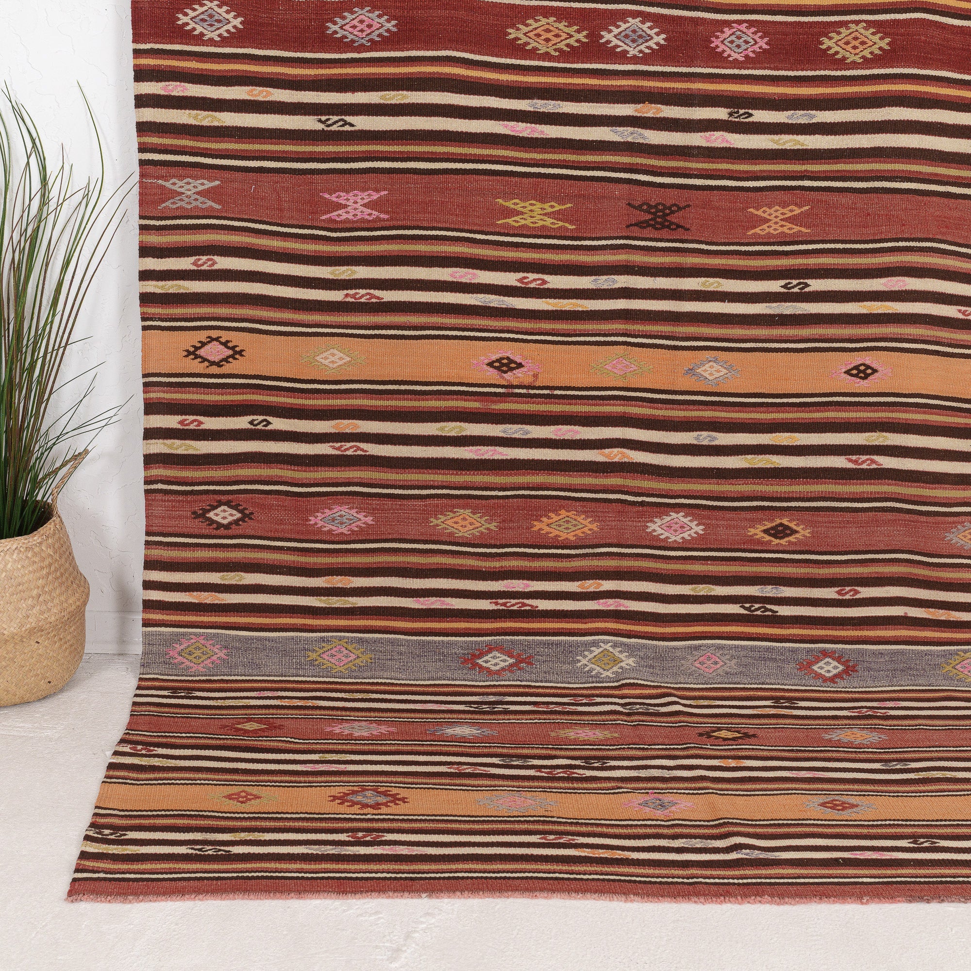 Taelysaria - Vintage Turkish Area Rug