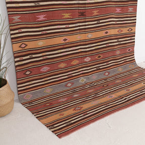 Taelysaria - Vintage Turkish Area Rug