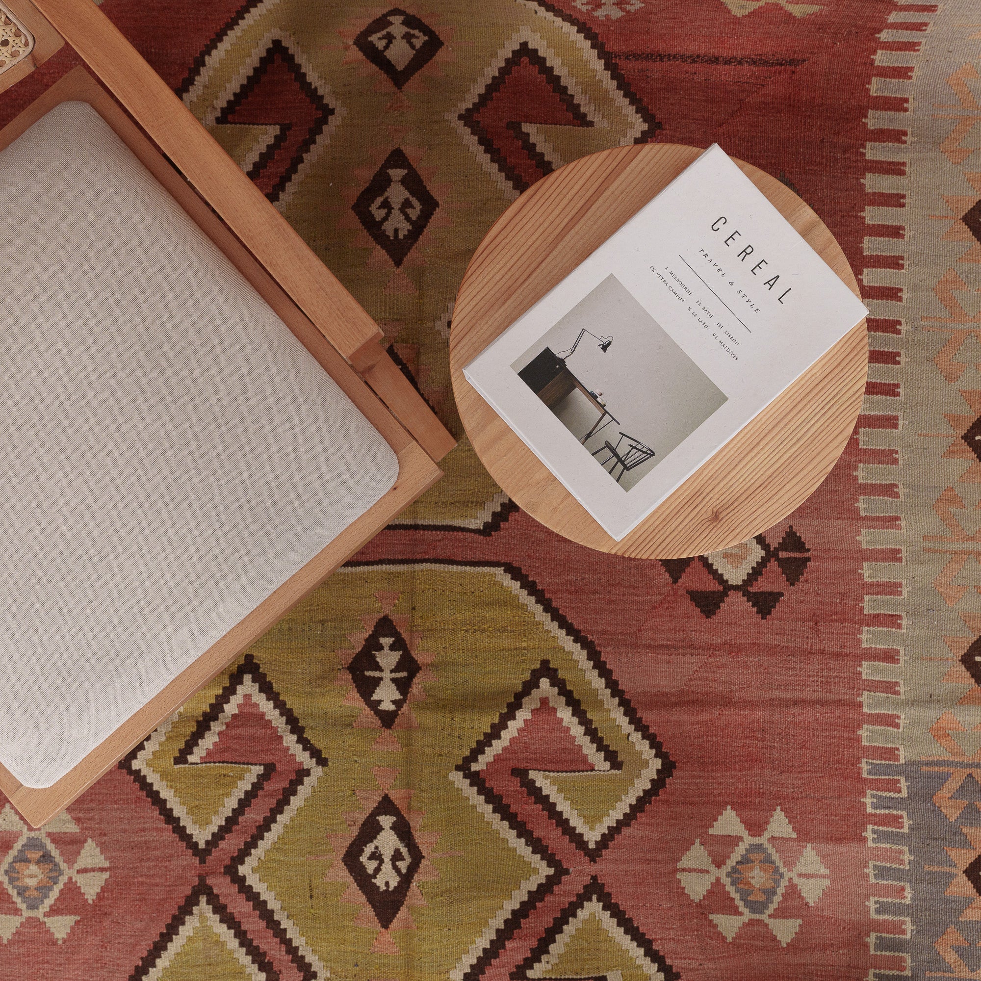 Taelysis - Vintage Turkish Area Rug