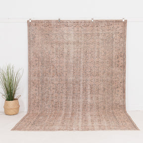 Xaerisin - Vintage Turkish Area Rug