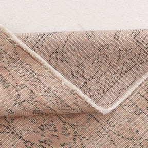 Xaerisin - Vintage Turkish Area Rug