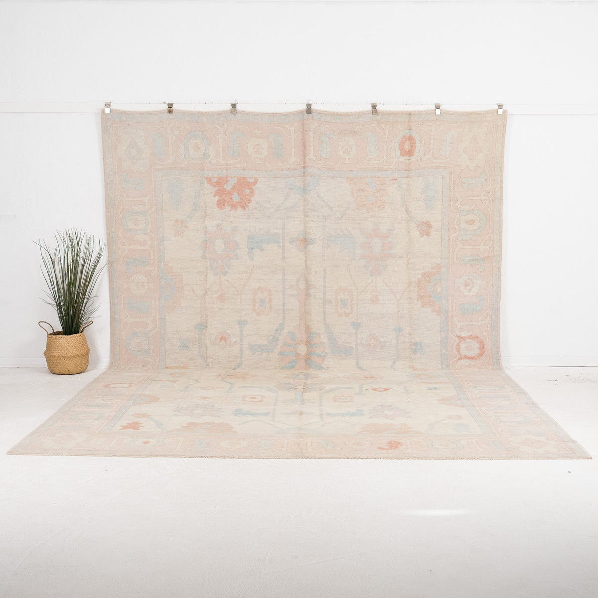 Lyraviane - Vintage Turkish Area Rug