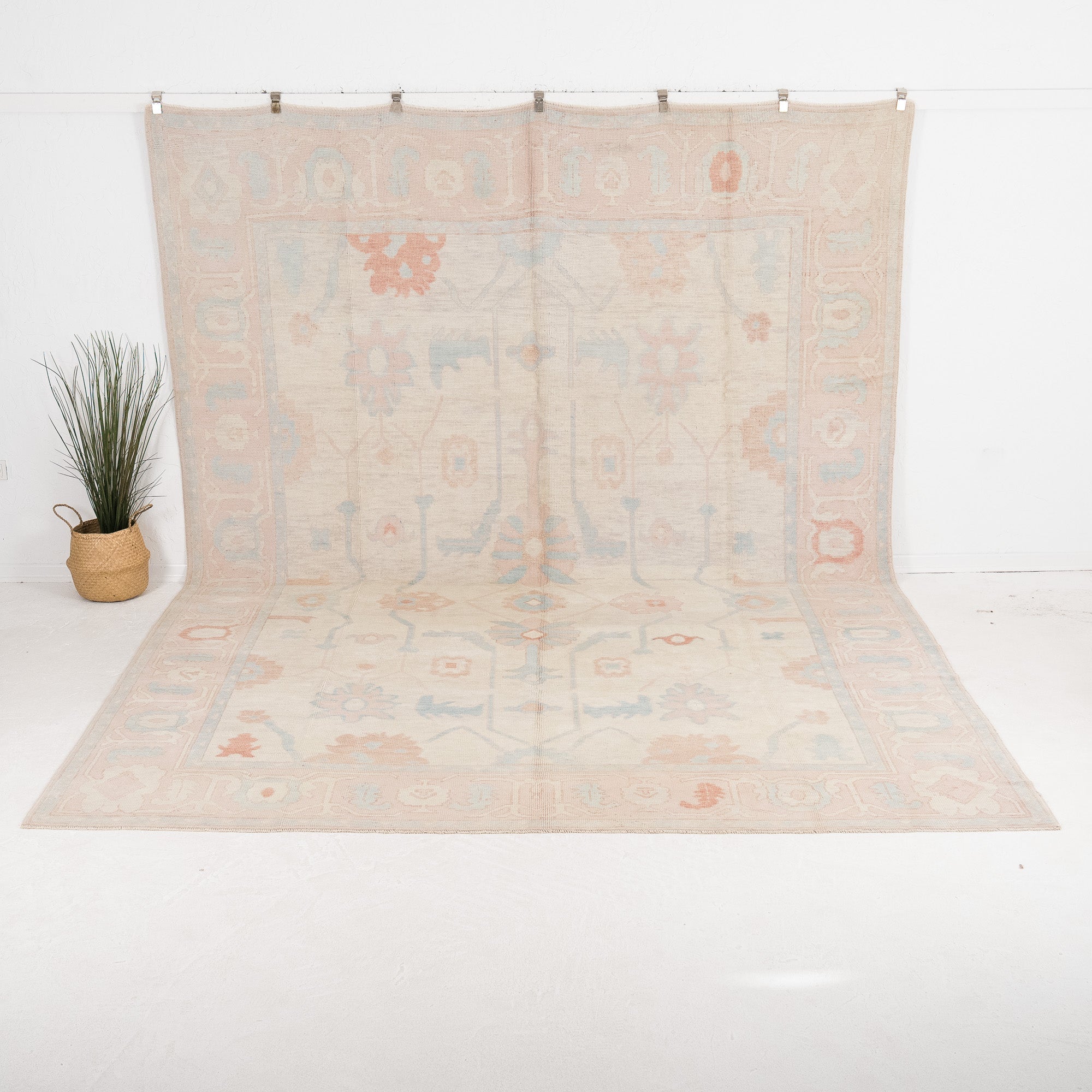 Lyraviane - Vintage Turkish Area Rug