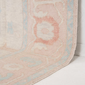 Lyraviane - Vintage Turkish Area Rug
