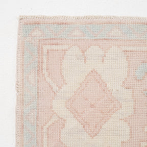 Lyraviane - Vintage Turkish Area Rug