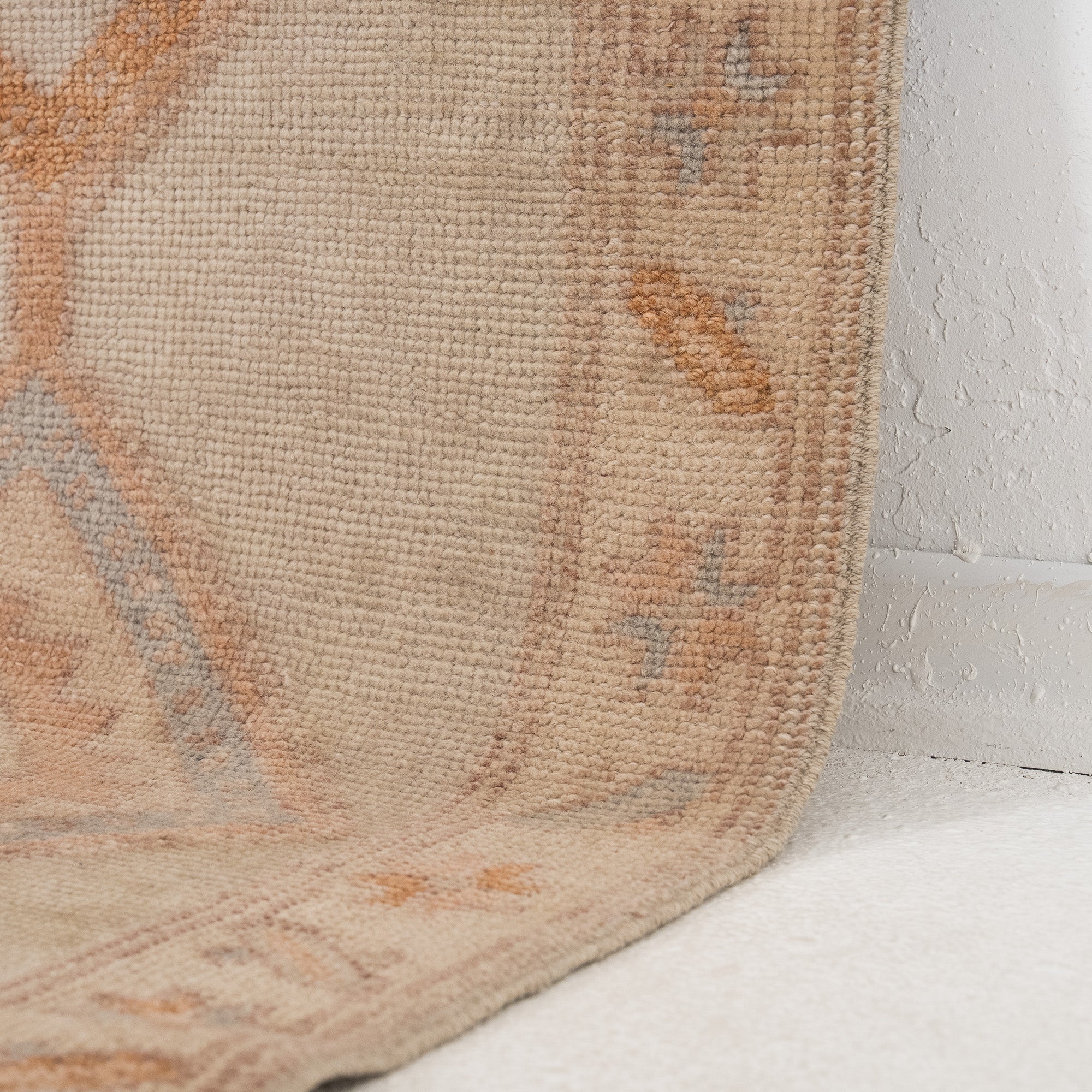 Mirelysia - Vintage Turkish Runner Rug