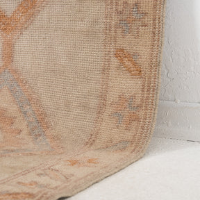 Mirelysia - Vintage Turkish Runner Rug