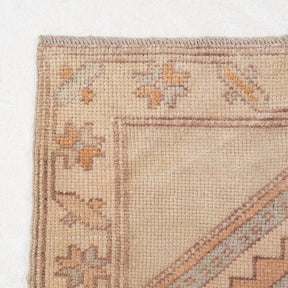 Mirelysia - Vintage Turkish Runner Rug