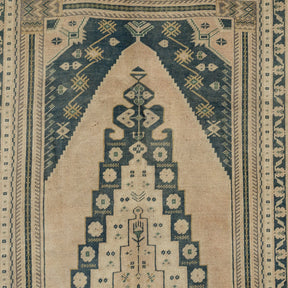 Authentic 4x8 area rug from turkish, in subtle beige tones