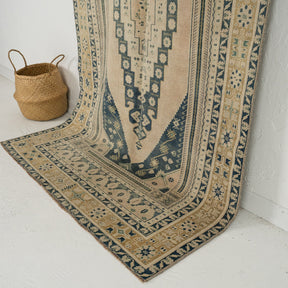 Classic area rug in 4x8 dimensions, crafted in turkish