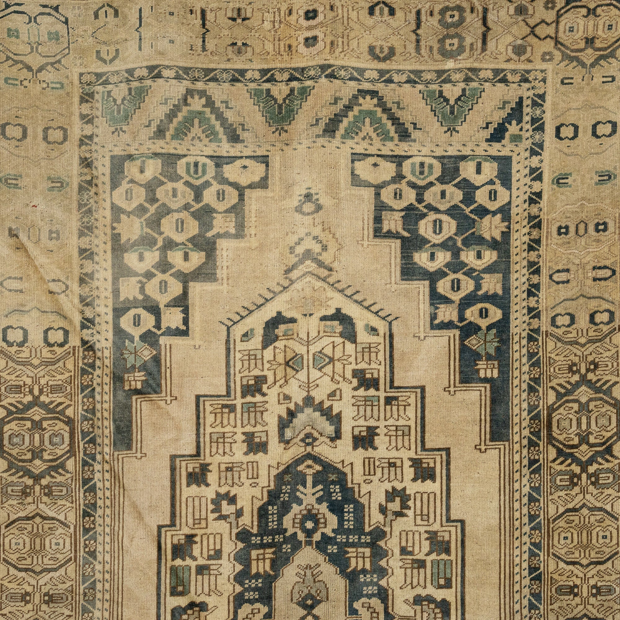 Mirabel - Dining Room Rug, Classic Artisan Crafted