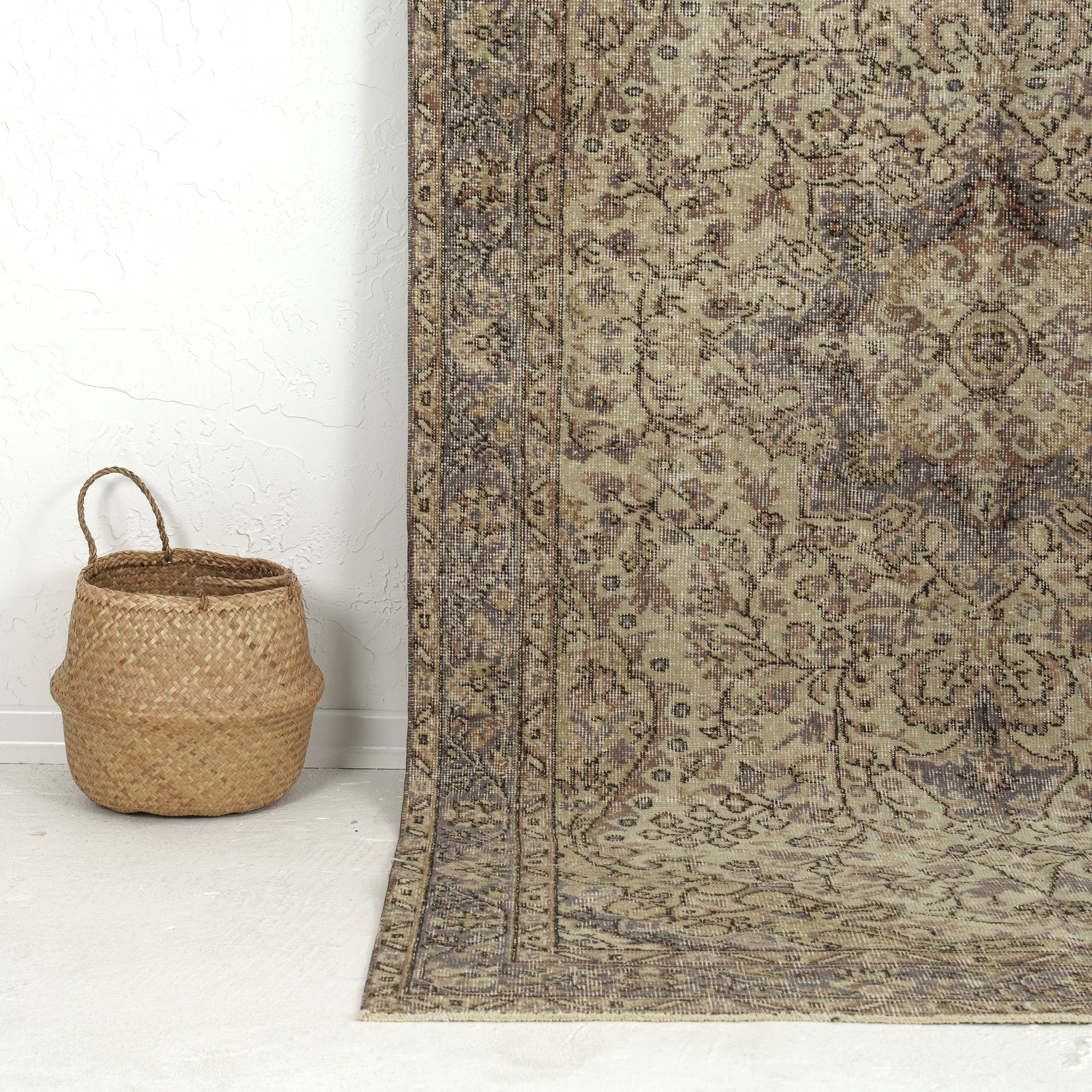 Cilena - Oriental Vintage Rug, Collector's Edition