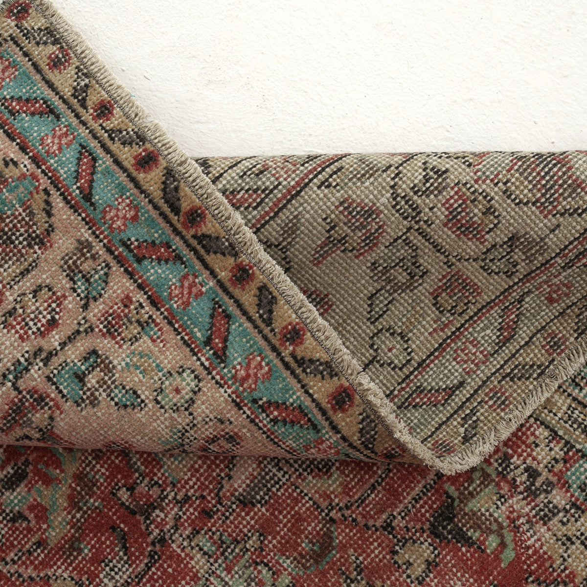 Beliz - Oriental Rug, Handcrafted for Luxury Living