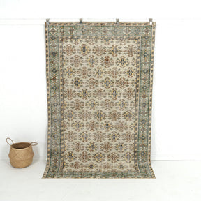 Perina - Oriental Rug, Timeless & Exquisite