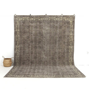 gray vintage 8x11 area rug - perfect for the living room, bedroom, dining room, office, entryway