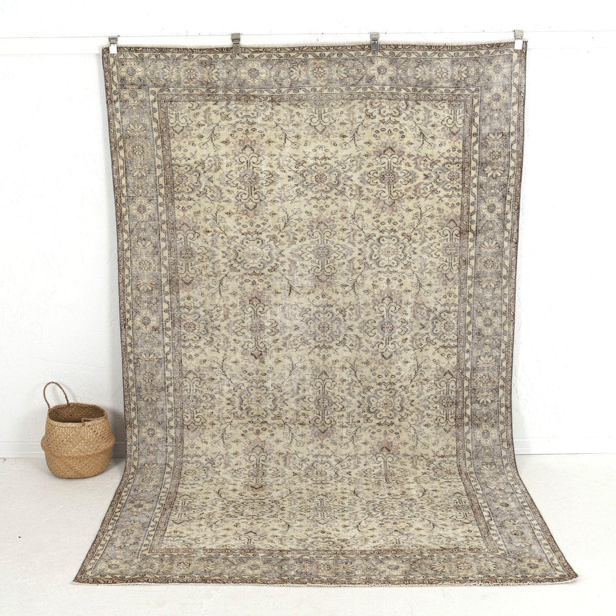 Handmade 6x10 area rug in beige, ideal for a cozy living room, bedroom, entryway, office, kitchen & dining