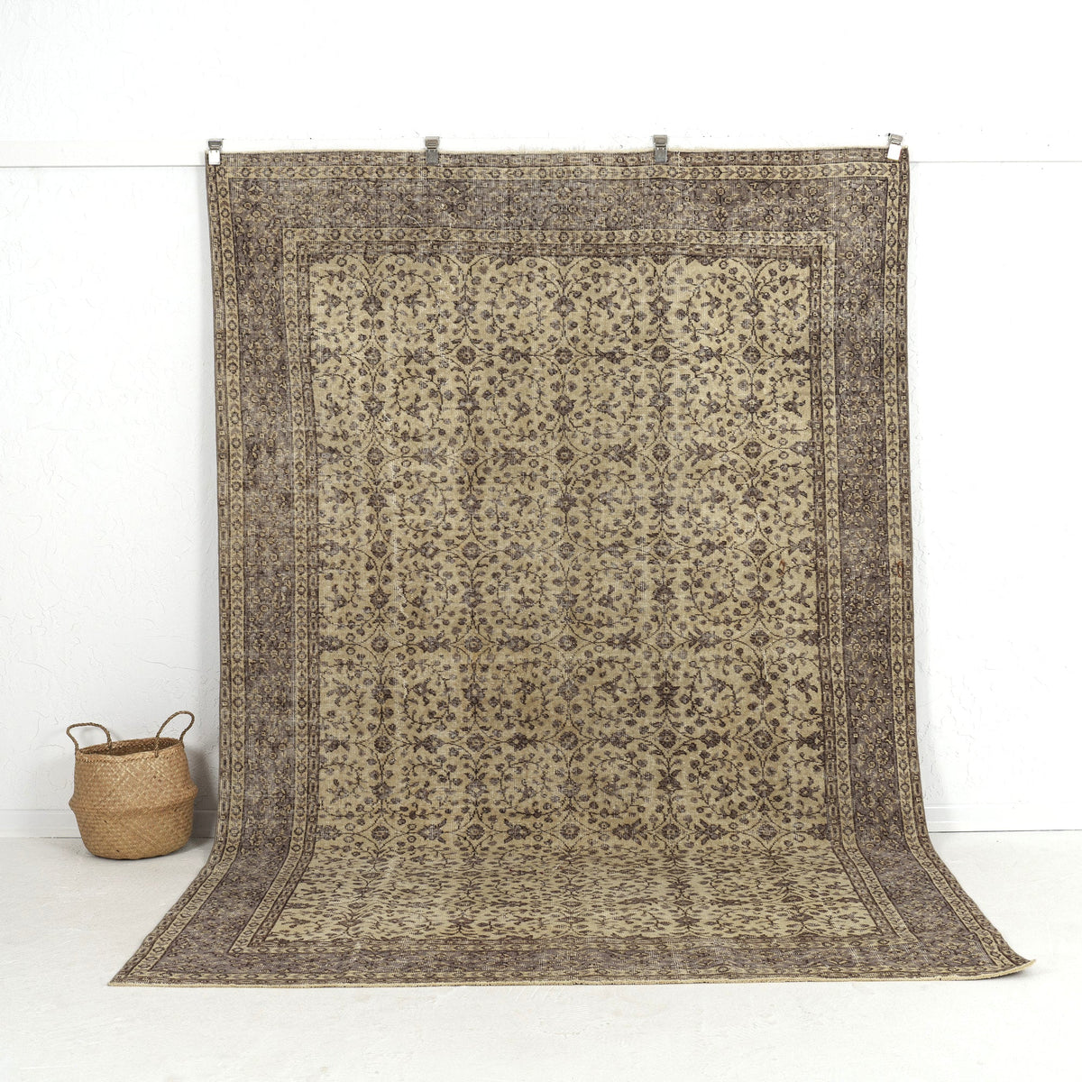 beige vintage 7x10 area rug - perfect for the living room, bedroom, entryway, office, kitchen & dining