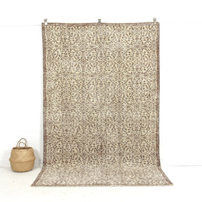 beige vintage 5x9 area rug - perfect for the living room, bedroom, entryway, office, kitchen & dining