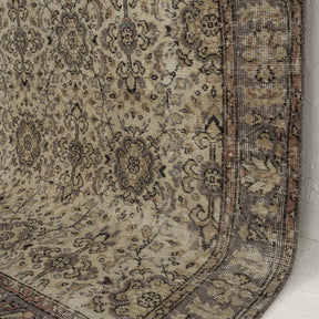 Celithia - Oriental Vintage Rug, Collector's Edition