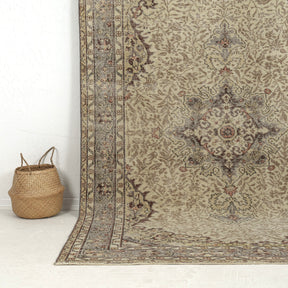 Brisella - Oriental Rug, Timeless & Exquisite